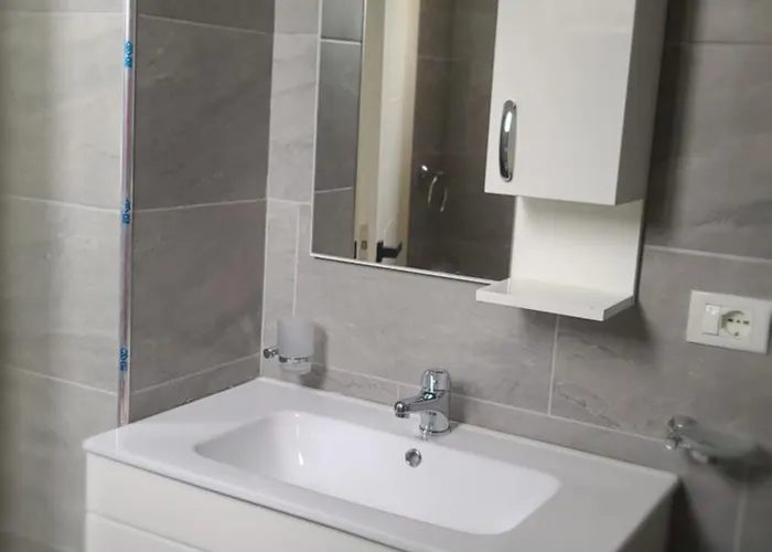 公寓 Home Inn Apartaments 地拉那